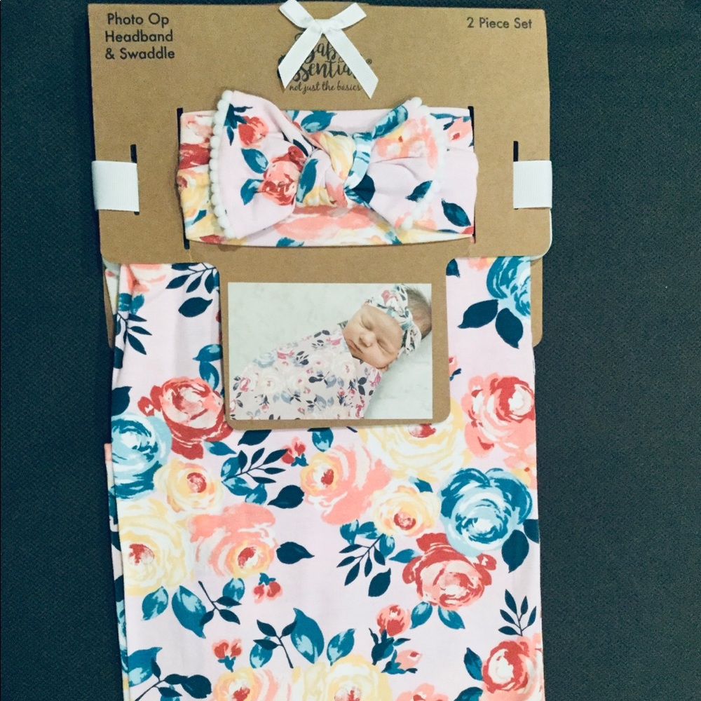 BABY ESSENTIALS-Photo Op Headband  & Swaddle Set